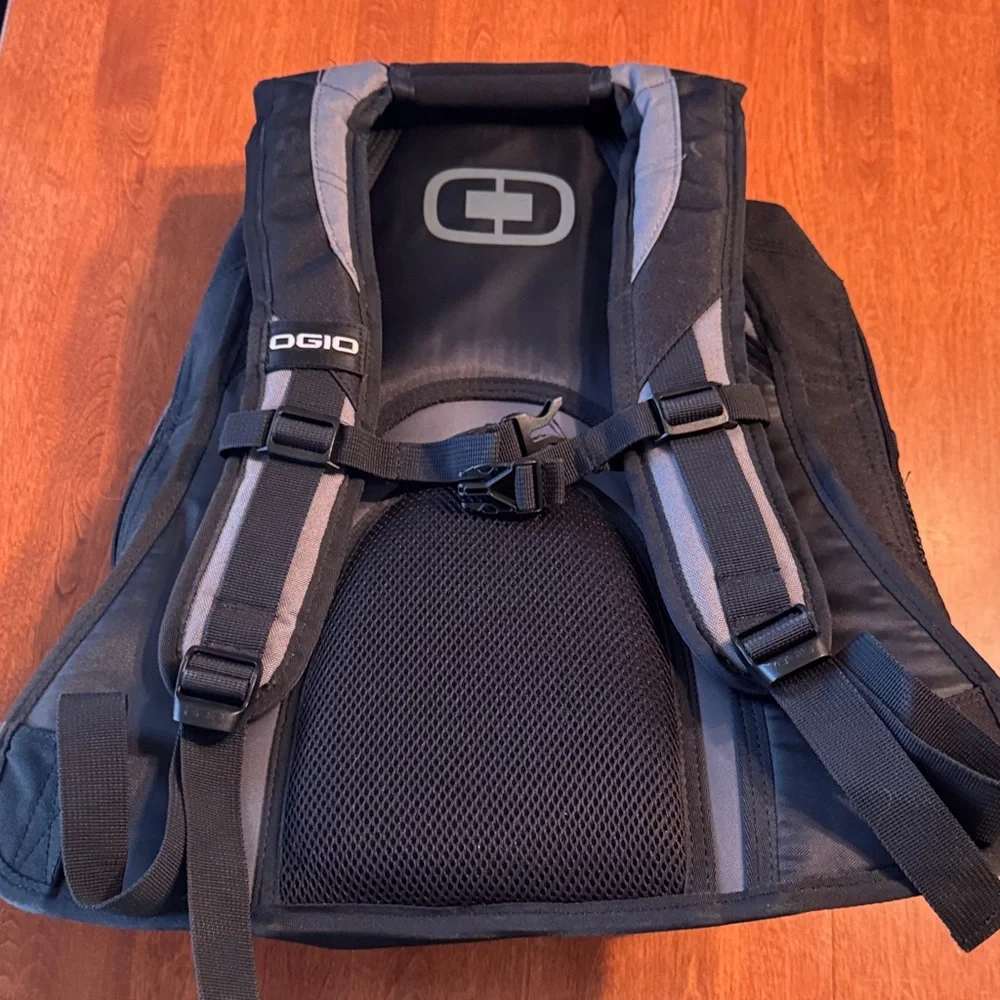 OGIO Fugitive  Backpack - Picture 10 of 16